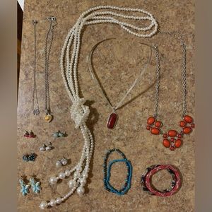 Jewelry (necklaces, bracelets, earrings) - 15 colorful statement pieces